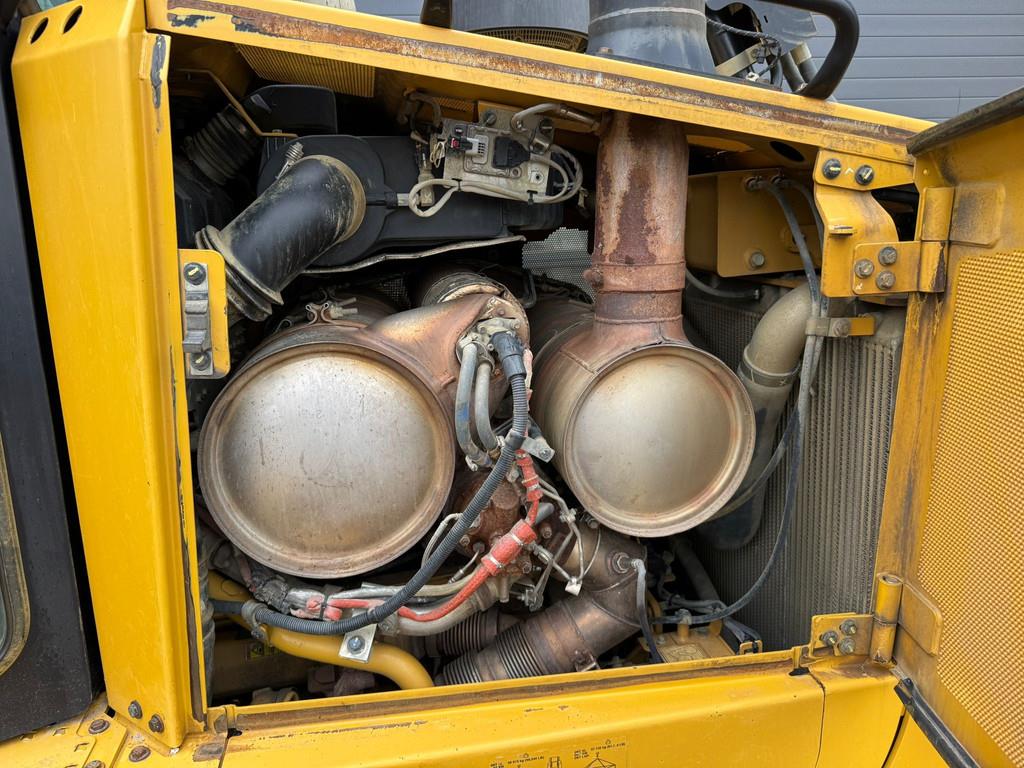 CAT D6T LGP