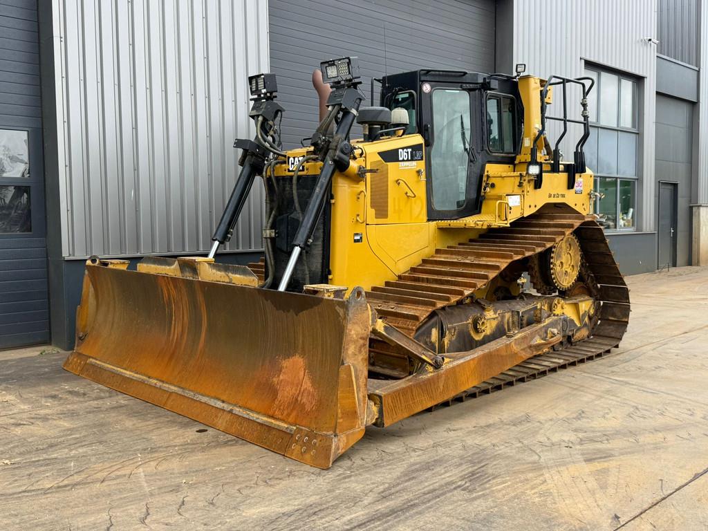 CAT D6T LGP
