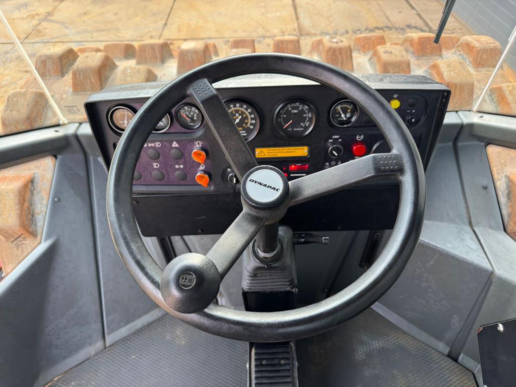 Dynapac CA302 PD