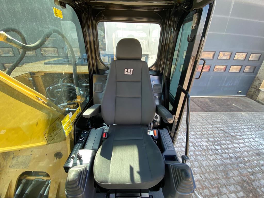 CAT 320D3 - NEW / bucket with teeth / hammerlines