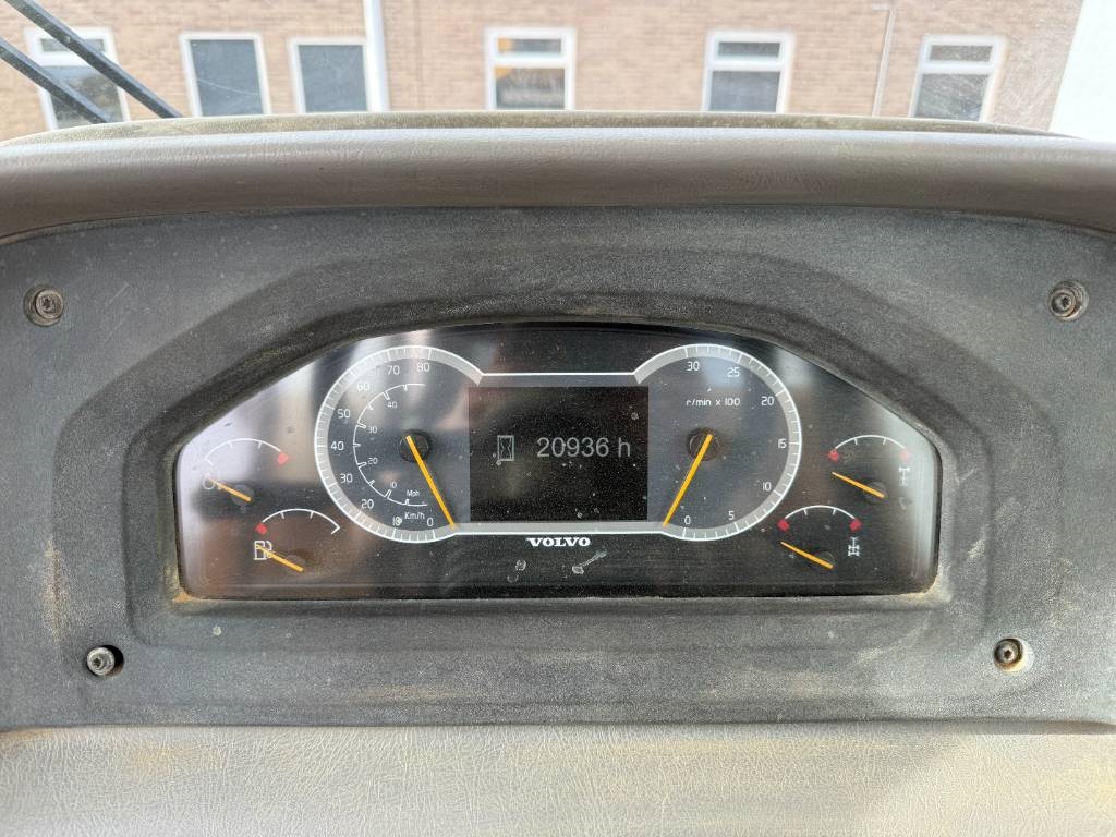 Volvo A35F - Tailgate / Backup Camera