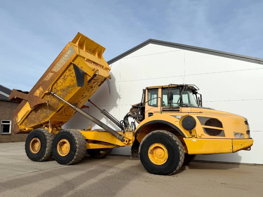 Volvo A35F - Tailgate / Backup Camera