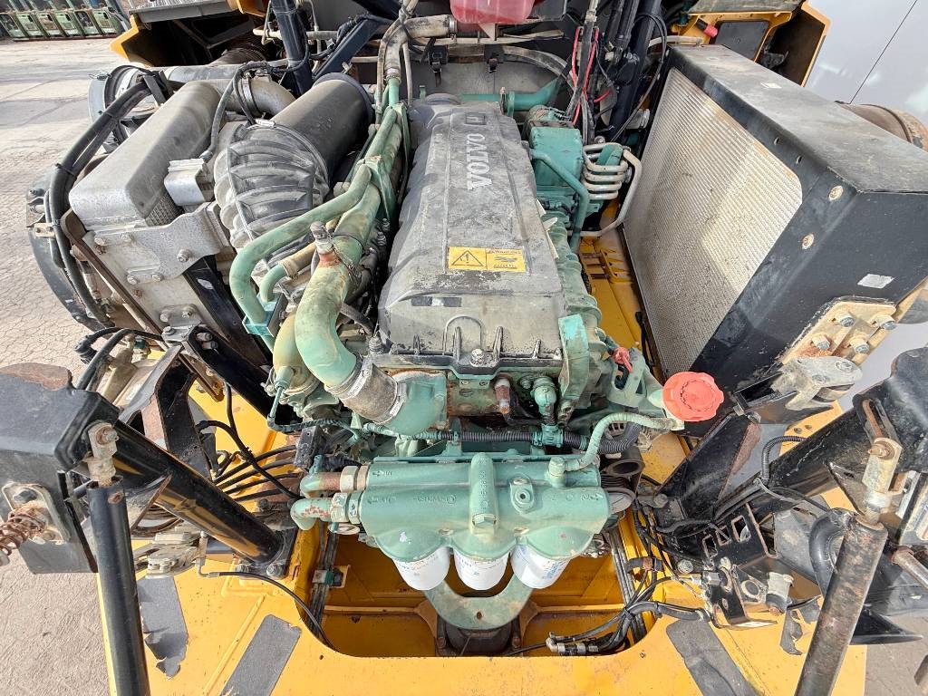 Volvo A35F - Tailgate / Backup Camera