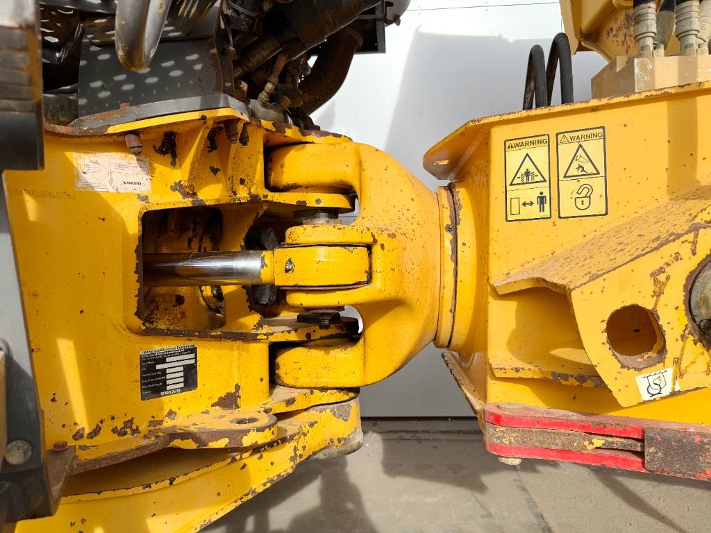 Volvo A35F - Tailgate / Backup Camera