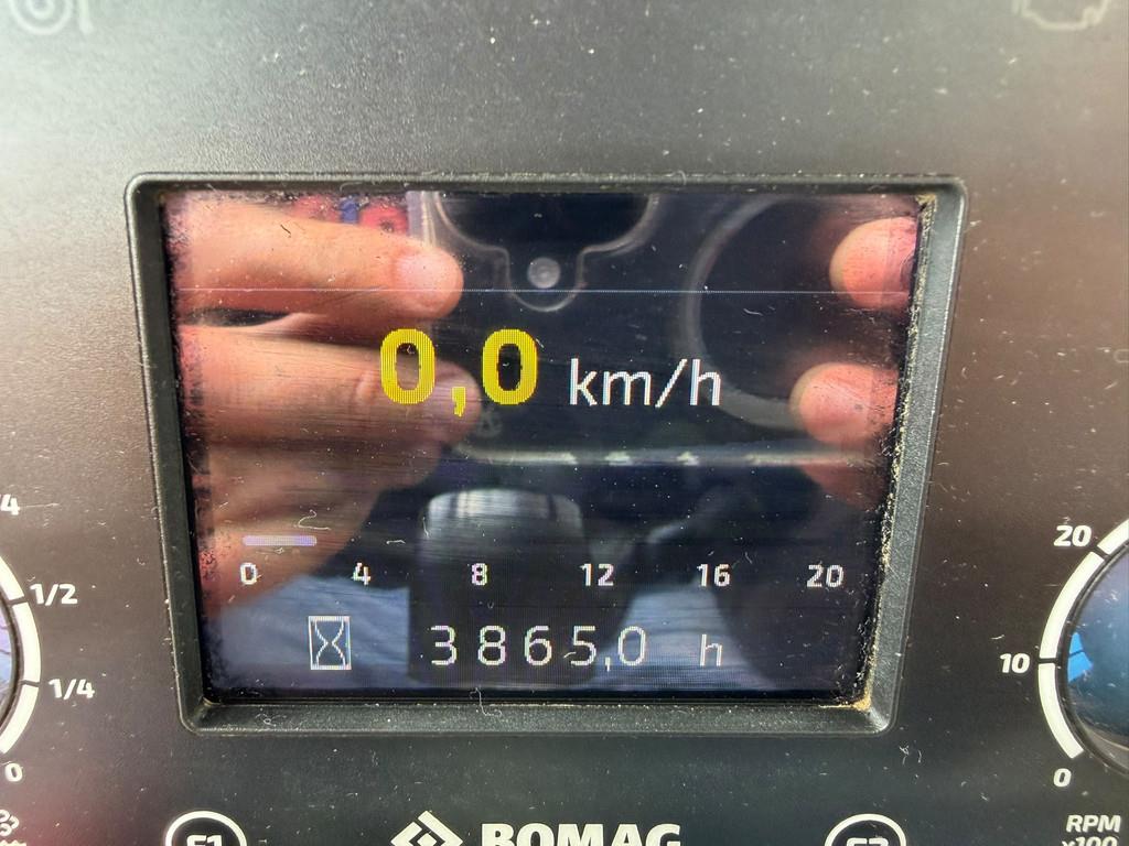 2019 BOMAG BW219-49066306
