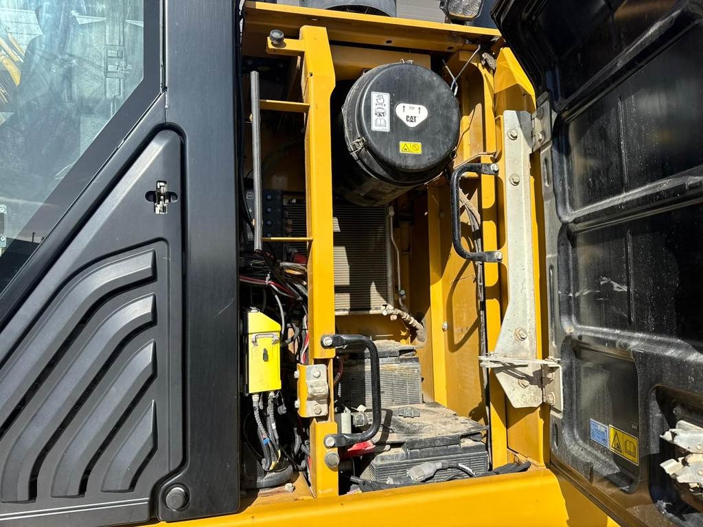 CAT 330FL