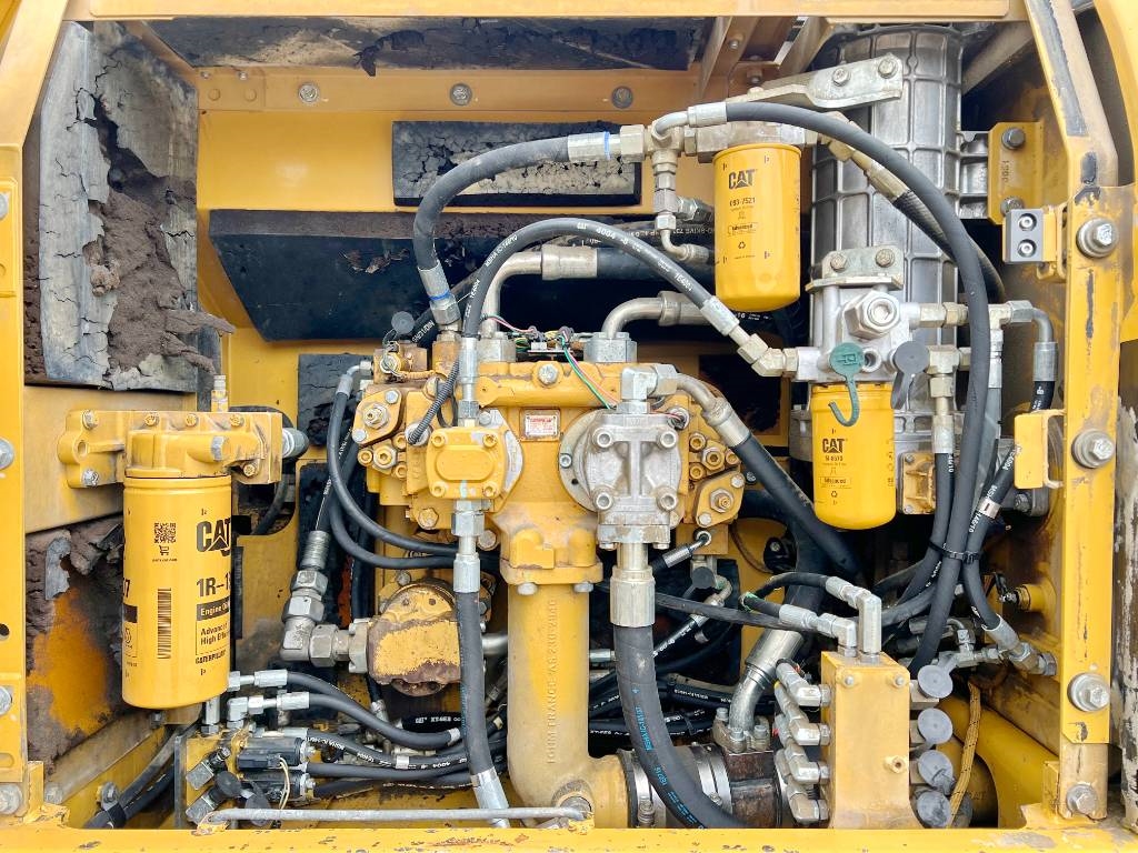 CAT 329D + Wimmer Jura Luna 3.100 Surface Drill Rig
