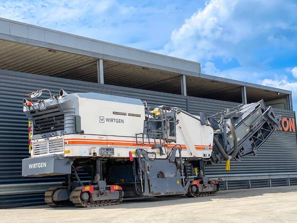 Wirtgen W 210 I