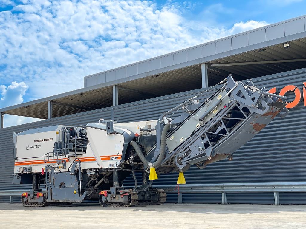 Wirtgen W 210 I