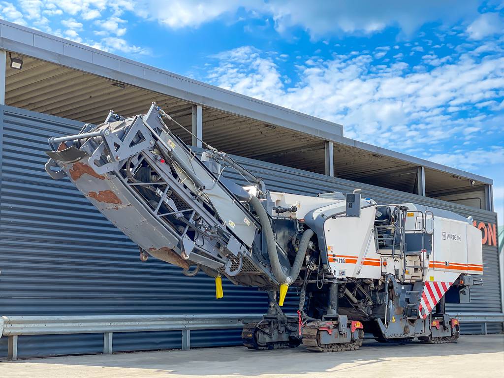 Wirtgen W 210 I