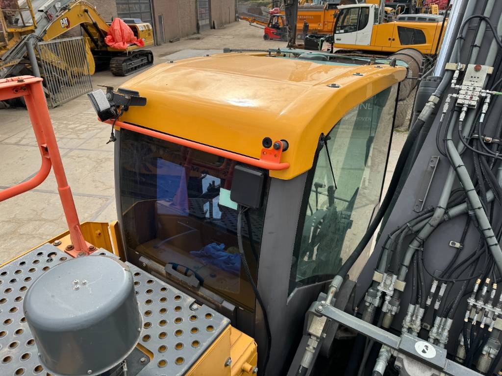 Volvo EC250EL - Dutch Machine / Quick Coupler