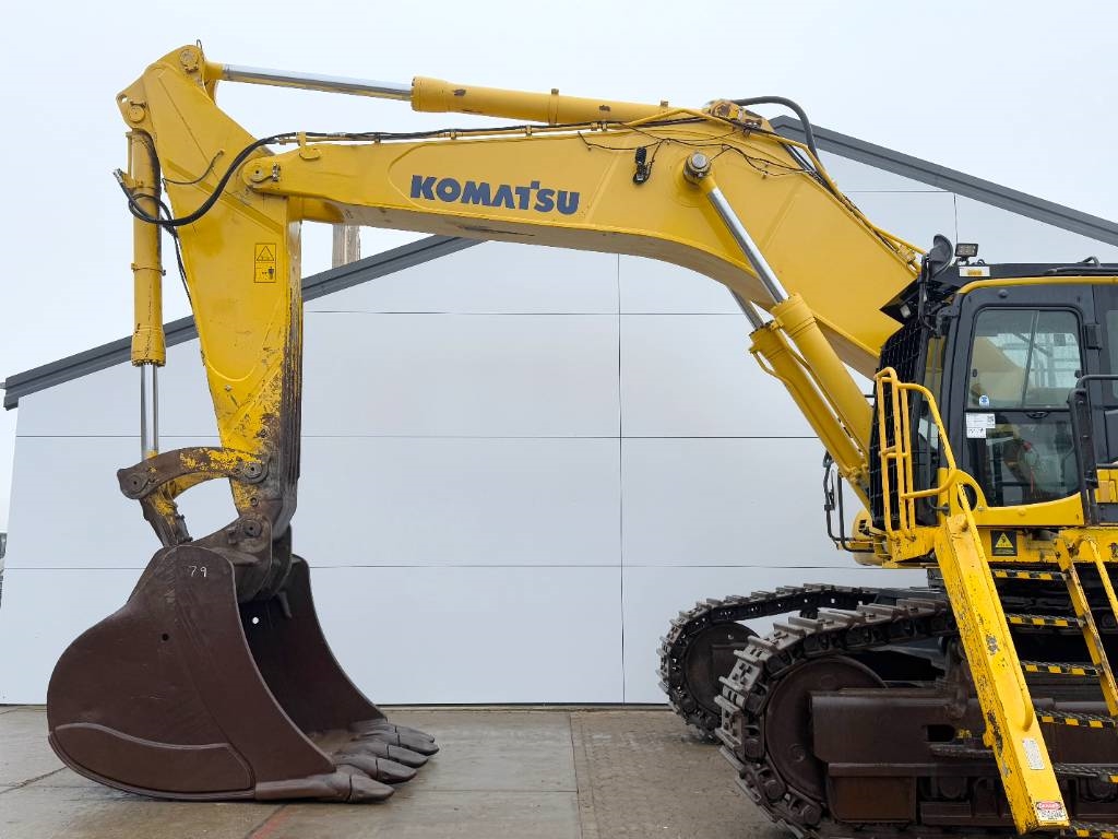 Komatsu PC700LC-8 - Adjustable Undercarriage / Hydr Stairs
