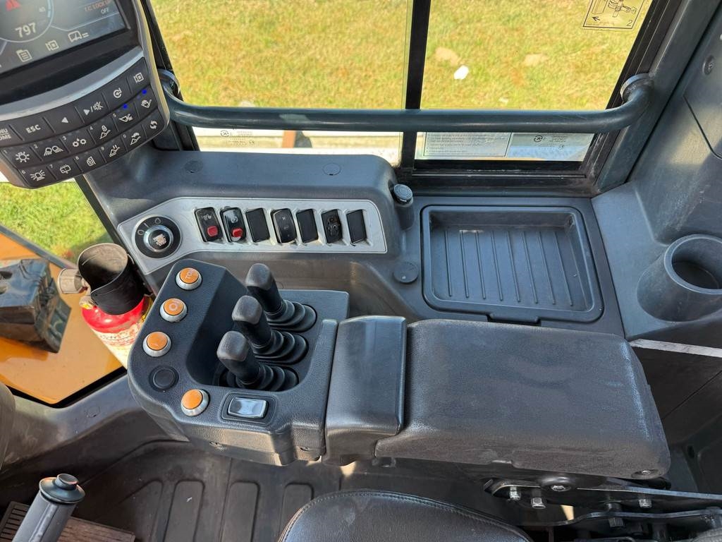 Hyundai HL970