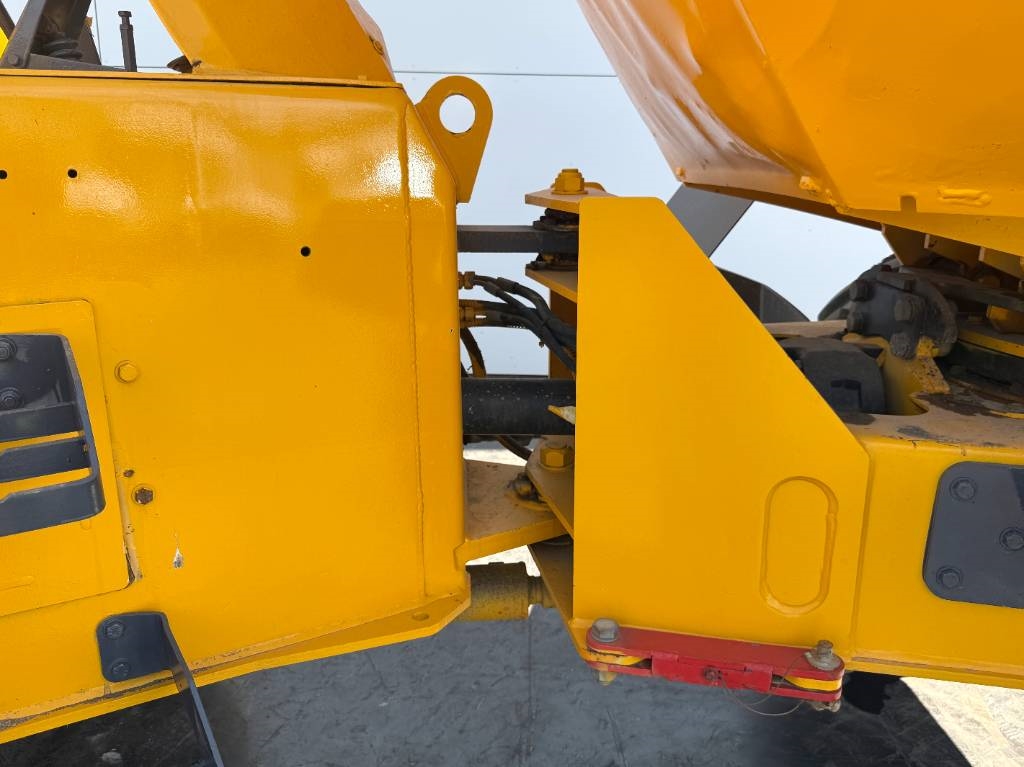 Thwaites 6T - Tilt + Rotate / Only 1062 Hours!
