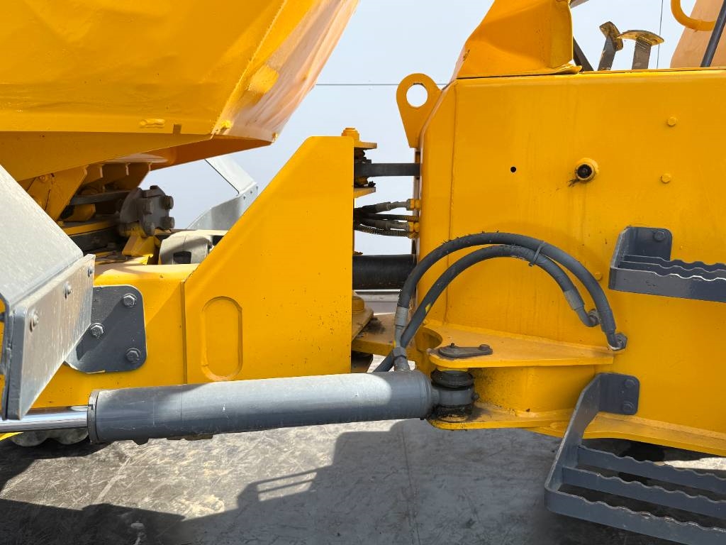 Thwaites 6T - Tilt + Rotate / Only 1062 Hours!
