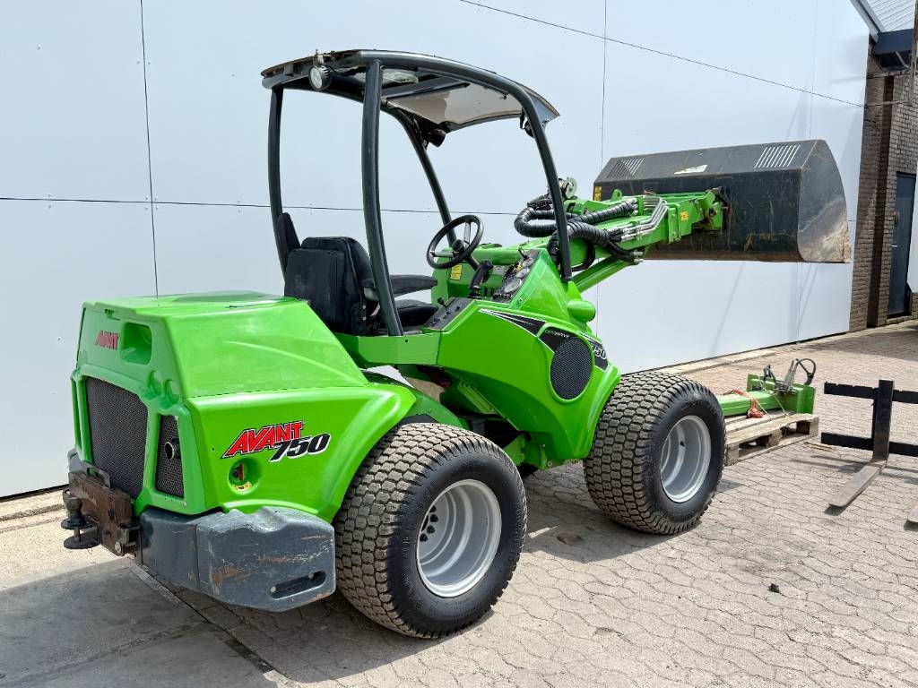 Avant M750 Opti Drive - Bucket + Jib + Forks