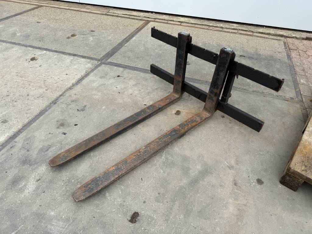 Avant M750 Opti Drive - Bucket + Jib + Forks