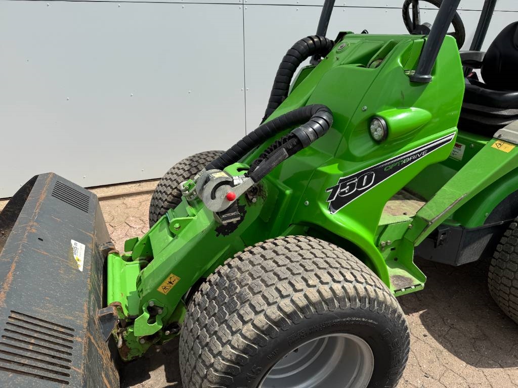 Avant M750 Opti Drive - Bucket + Jib + Forks