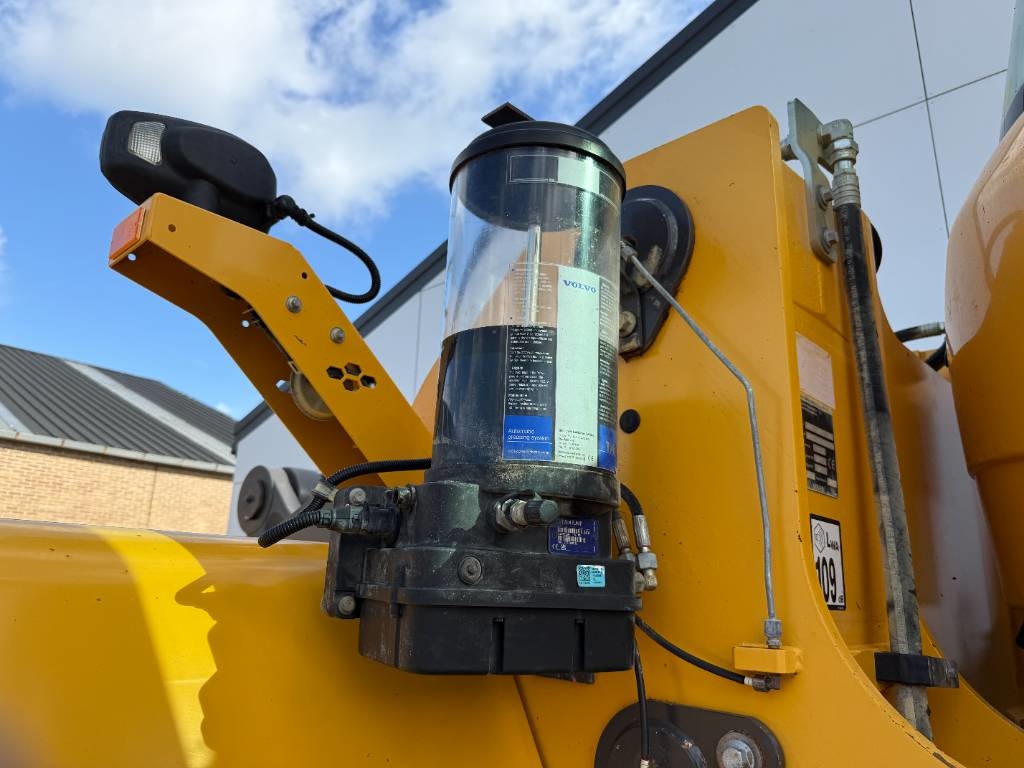 Volvo L220H - CDC / 3rd Function / Weight System