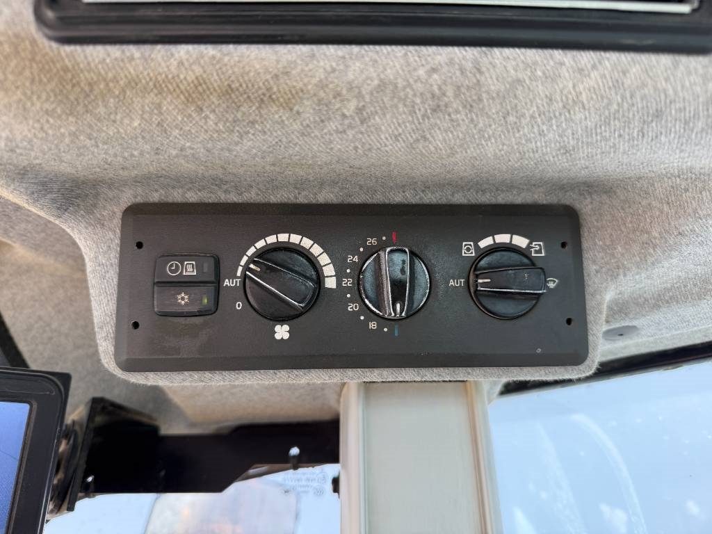 Volvo L220H - CDC / 3rd Function / Weight System
