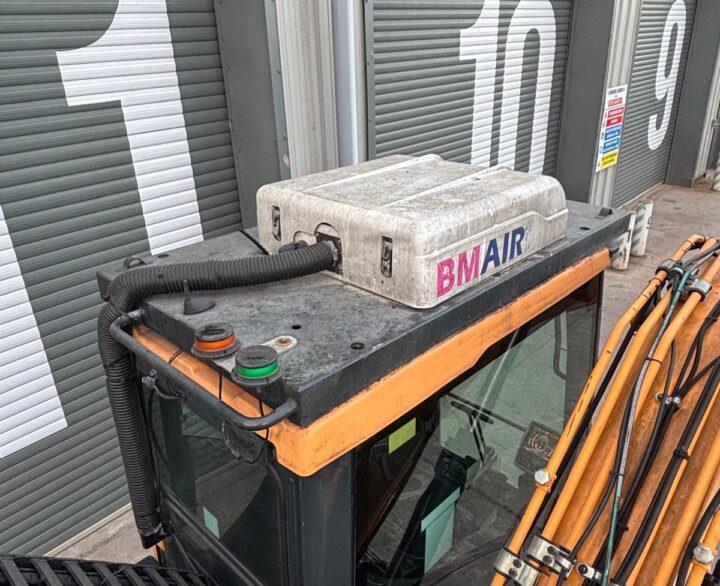 Hyundai HX140LCD High Rise Cab