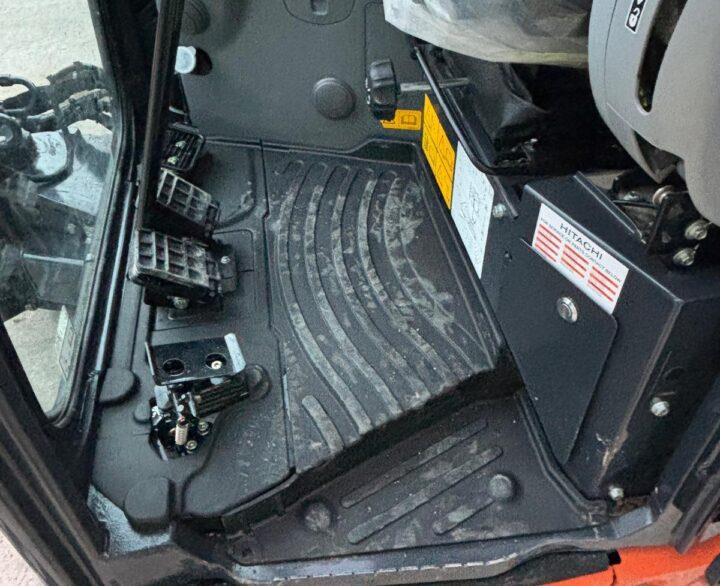 Hitachi ZX55U-6 CLR