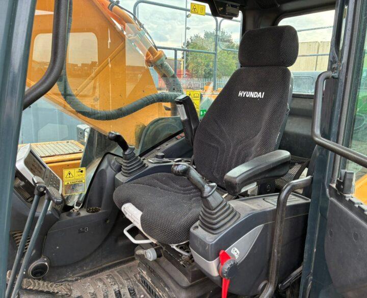 Hyundai HX380