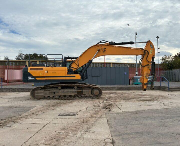Hyundai HX380
