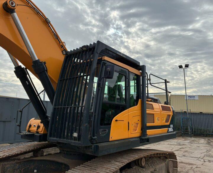 Hyundai HX380