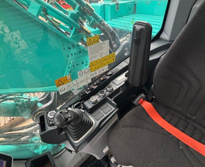 Kobelco SK300 LC-11