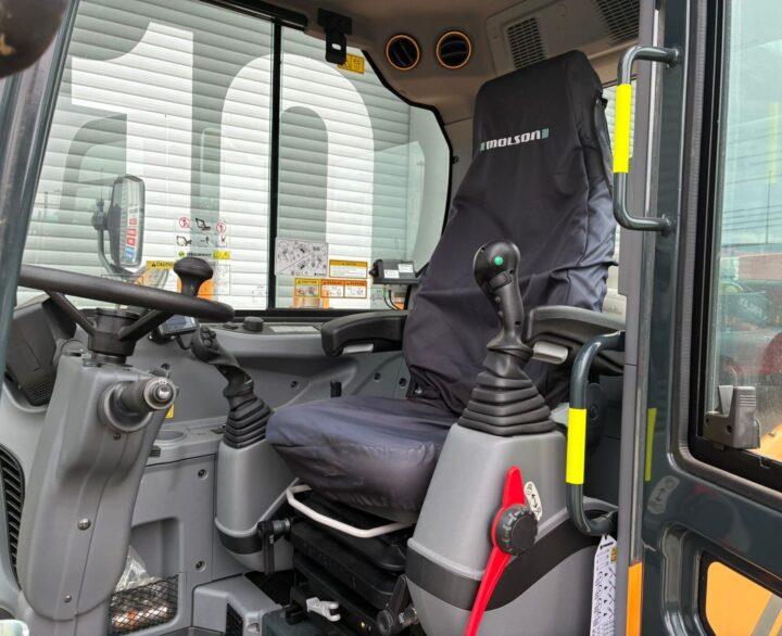 Hyundai HW65AH Ex Demo