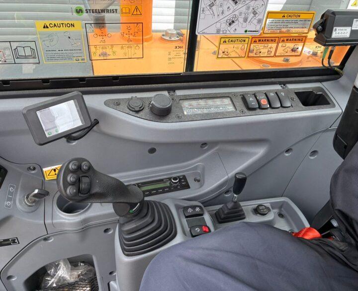 Hyundai HW65AH Ex Demo