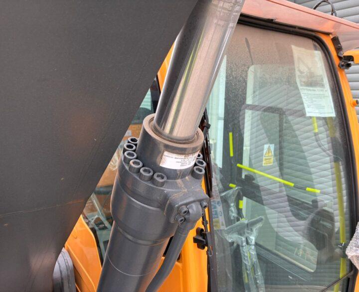 Hyundai HX145ALCR