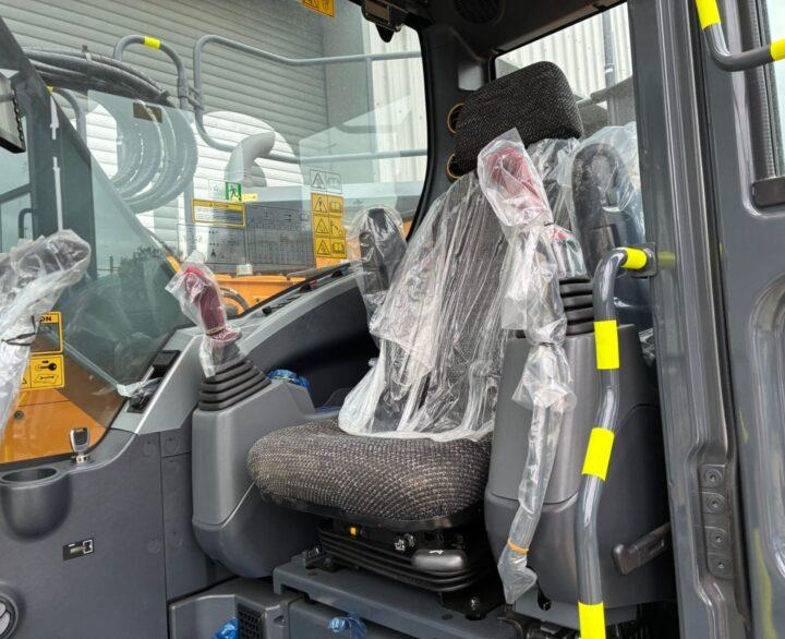 Hyundai HX145ALCR