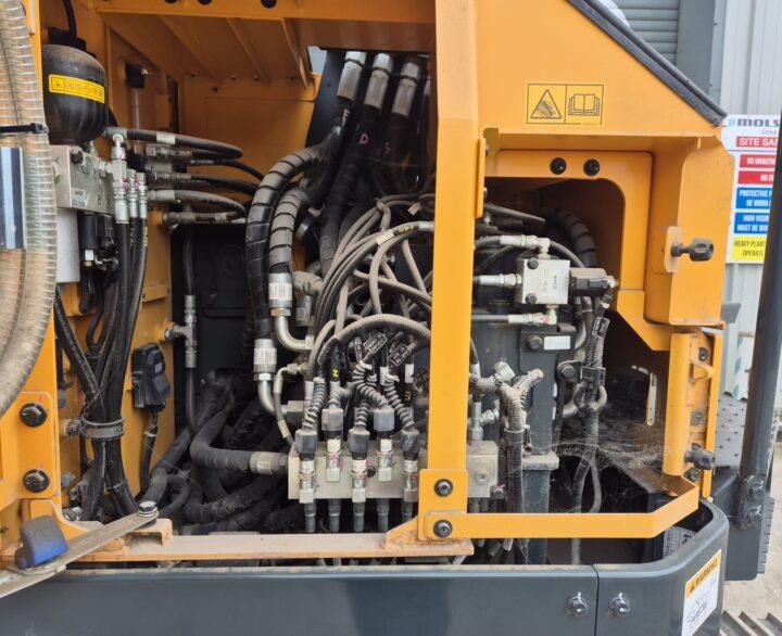 Hyundai HX130ALCR