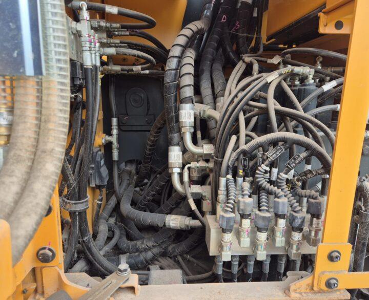 Hyundai HX130ALCR