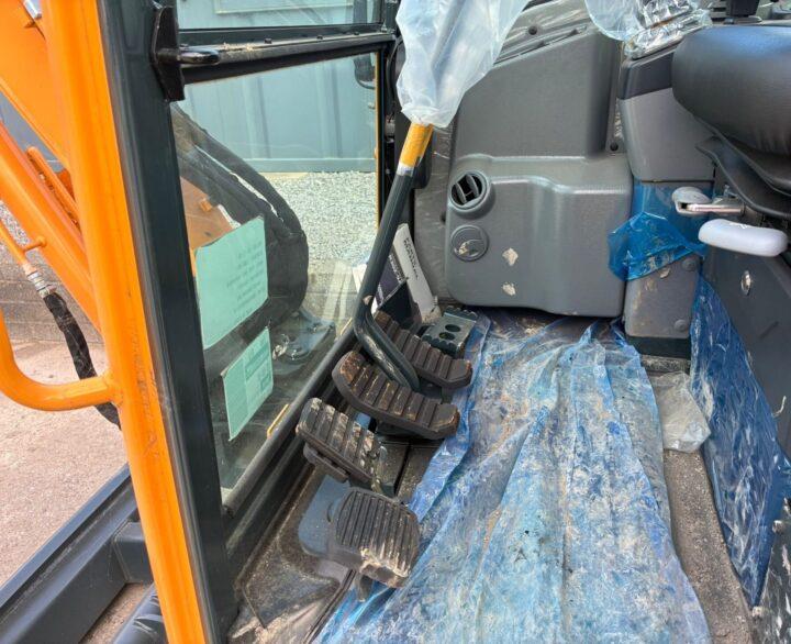 Hyundai R30Z-9AK