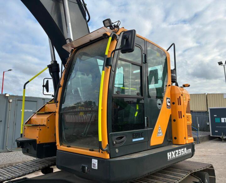 Hyundai HX235ALCR