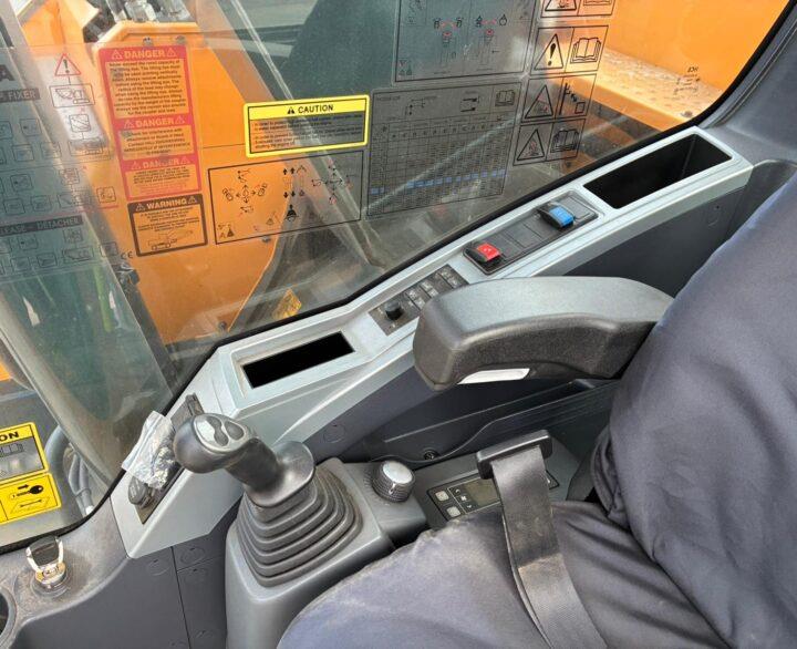 Hyundai HX235ALCR