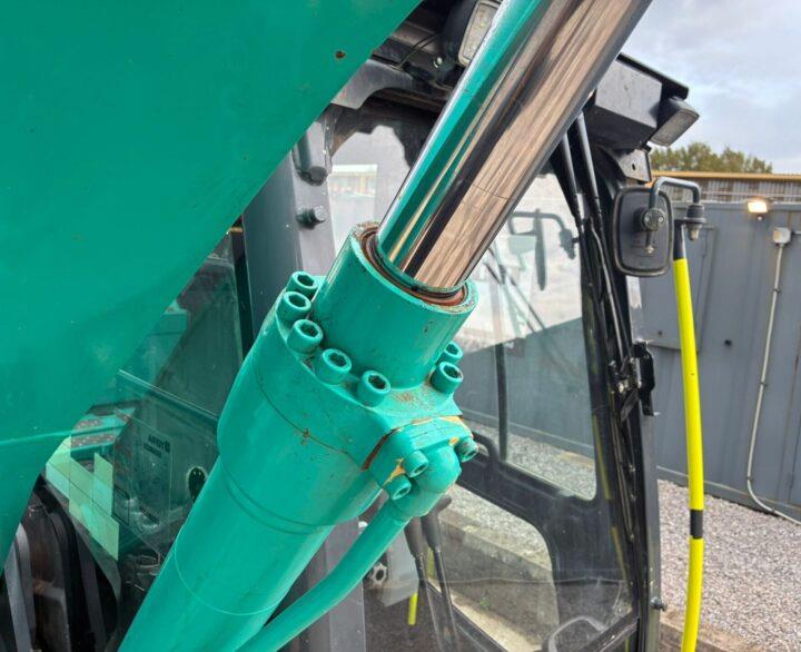 Kobelco SK140SRLC-7