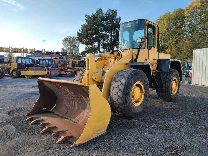 Komatsu WA270-3