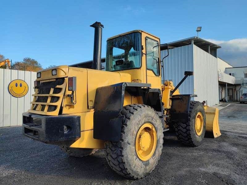 Komatsu WA270-3