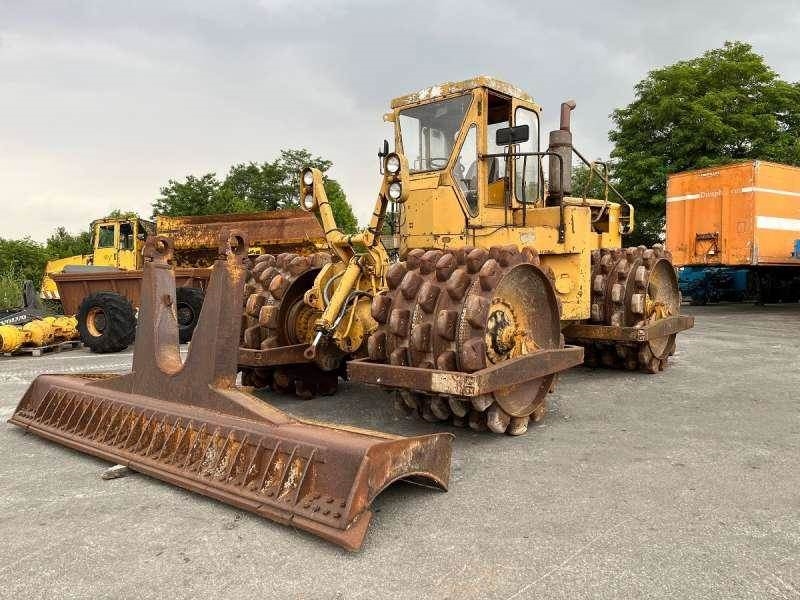 CAT 825 + porte engins