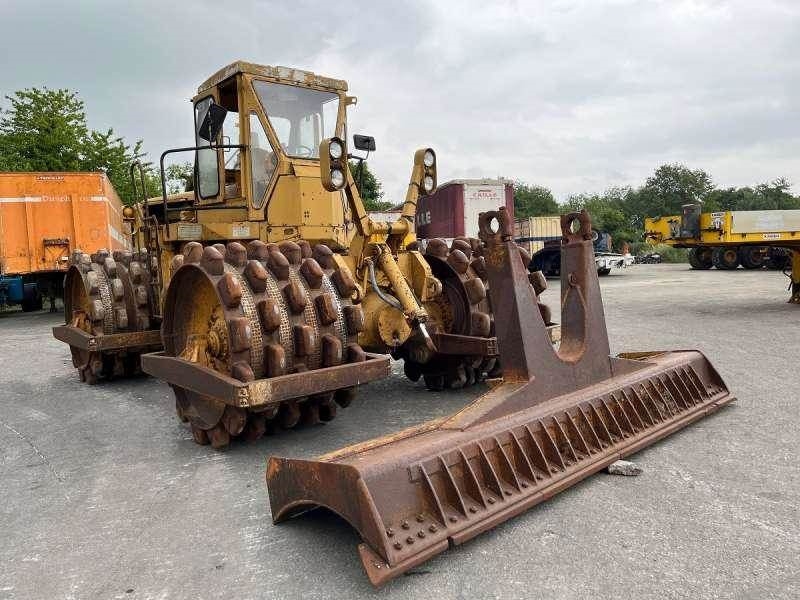 CAT 825 + porte engins