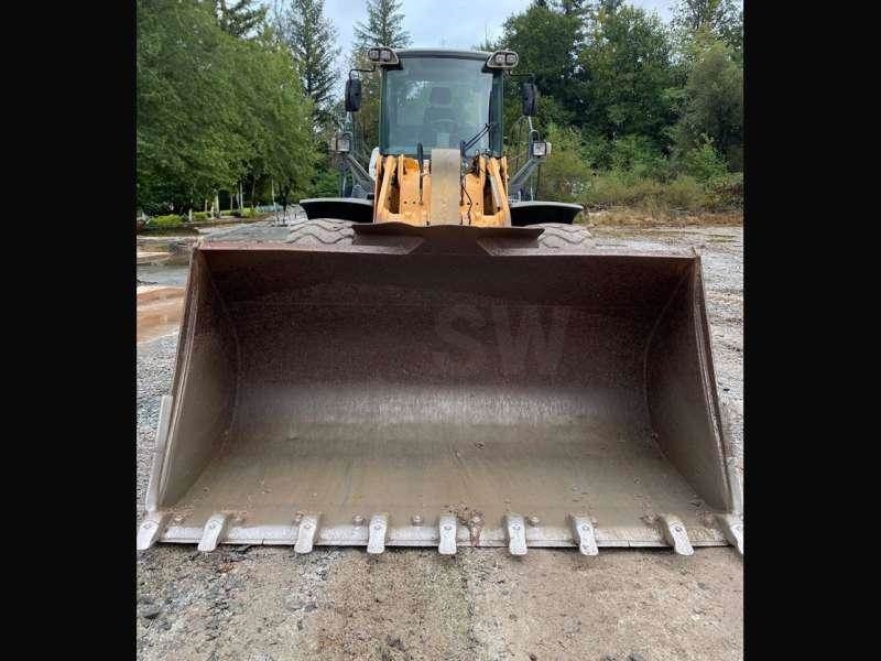 Liebherr L566