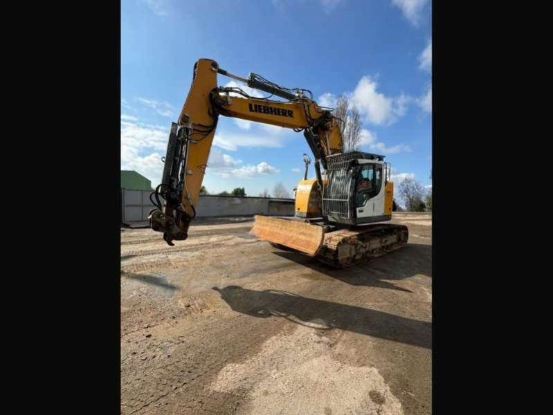 Liebherr R926 COMPACT