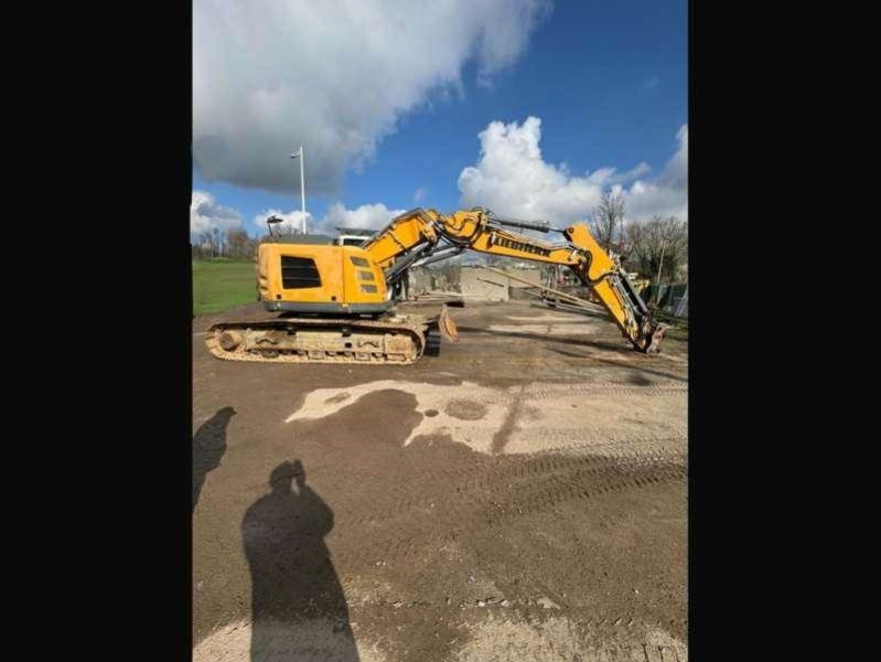 Liebherr R926 COMPACT