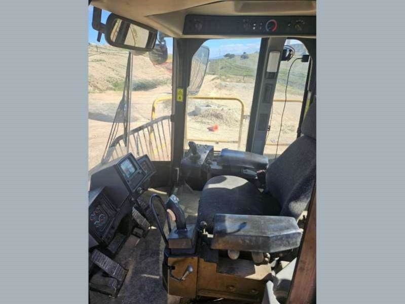 CAT 836H