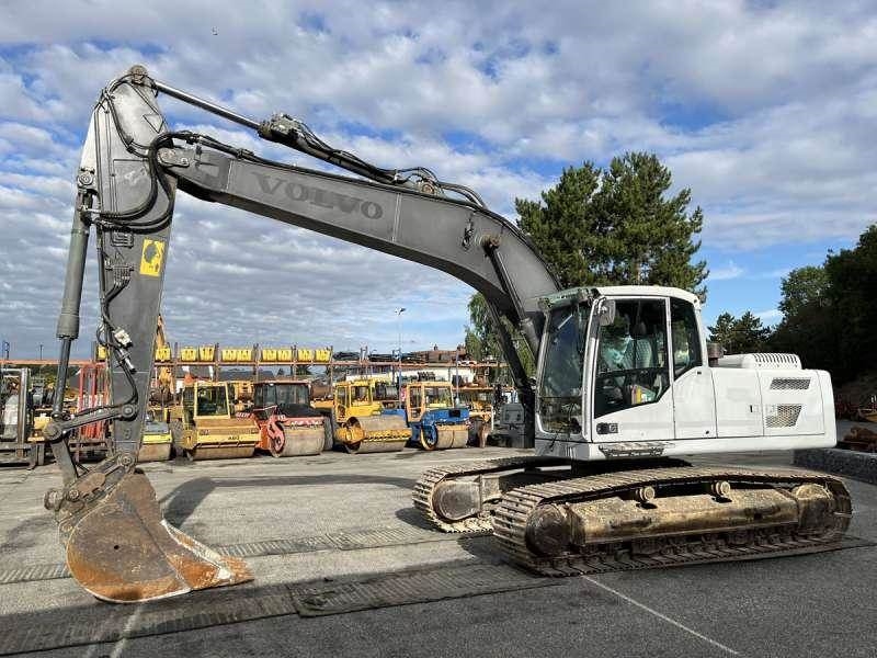 Volvo EC220DL