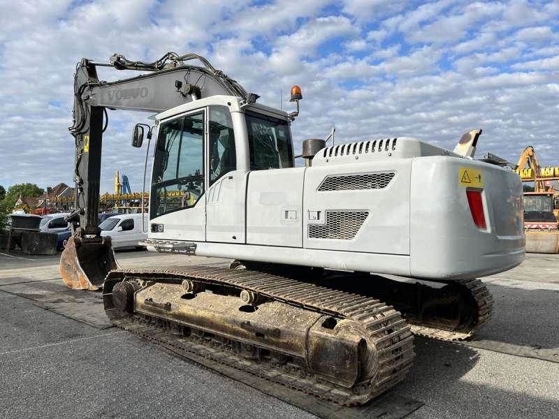 Volvo EC220DL
